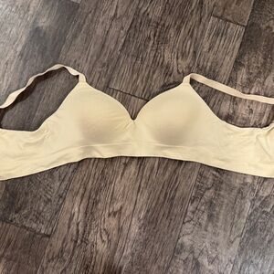 Truekind Seamless Tan Bra. Worn once. Sz 38C